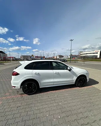 samochody osobowe Porsche Cayenne cena 135900 przebieg: 205000, rok produkcji 2014 z Olsztyn